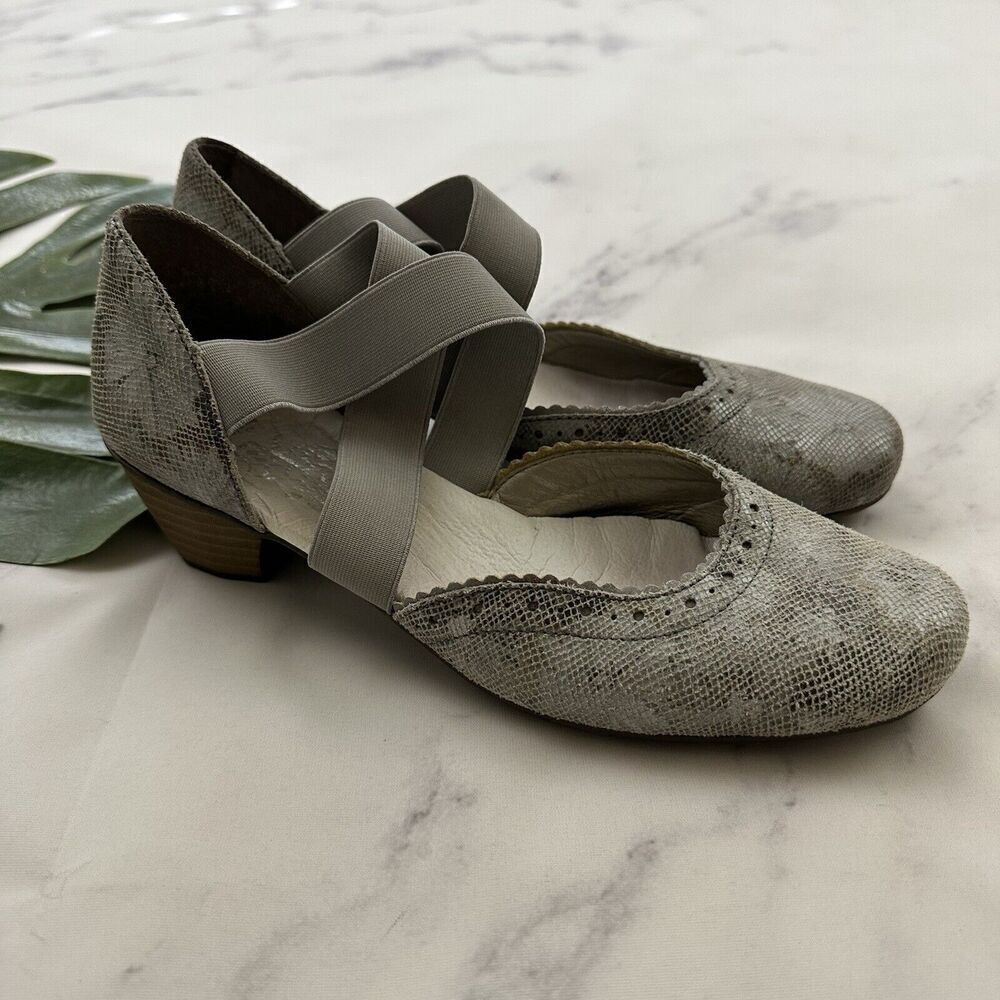 Rieker Womens Mary Jane Heels Size 38 Gray Metallic Floral Leather Round Toe